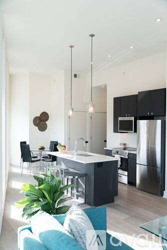 5013 Springfield Ave #202, Philadelphia, PA 19143