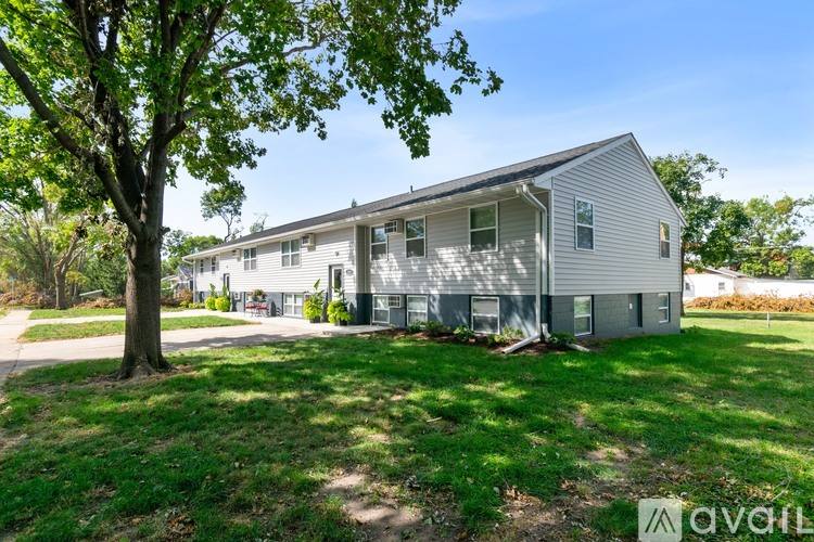 Apartment for rent at 1805 W 4th St #2, Perry, IA 50220