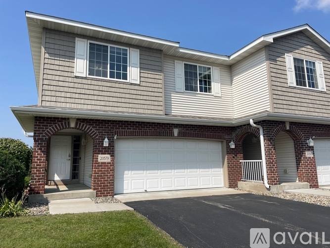 Townhouse for rent at 20579 Hampshire Way, Lakeville, MN 55044