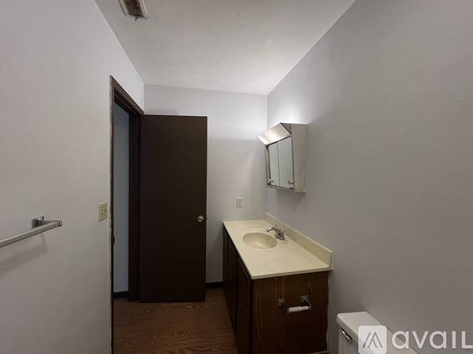 Apartment for rent at 343 N Glenwood Ave #B, Springfield, IL 62702