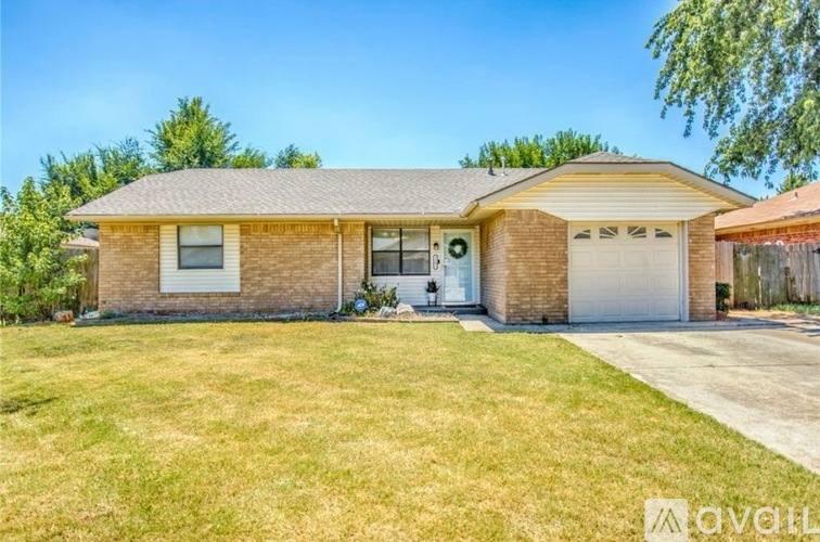 House for rent at 1102 W Griggs Way, Mustang, OK 73064