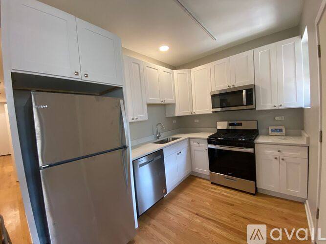 Apartment for rent at 1739 W Wallen Ave #3, Chicago, IL 60626