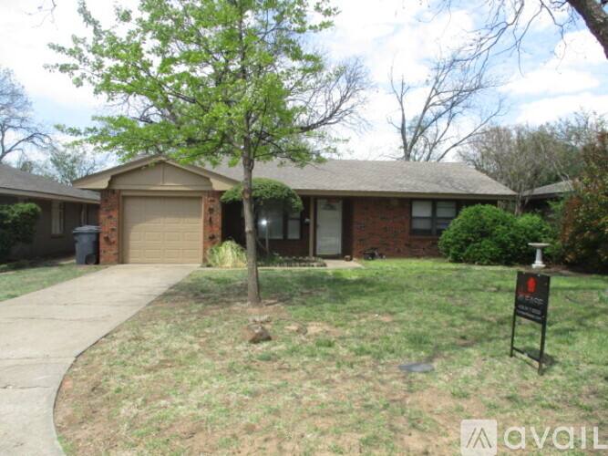 House for rent at 1707 Westchester Dr, Oklahoma City, OK 73120