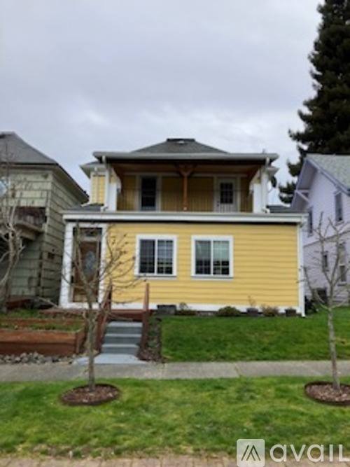 Apartment for rent at 1409 N Fife St #UPSTAIRS Duplex B, Tacoma, WA 98406