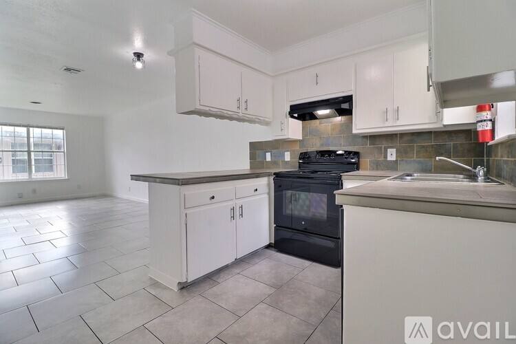Apartment for rent at 6116 S Madison Place #B, Tulsa, OK 74136