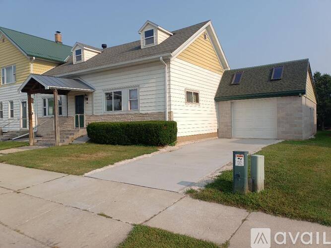 Apartment for rent at 418 Manitowoc St, Reedsville, WI 54230