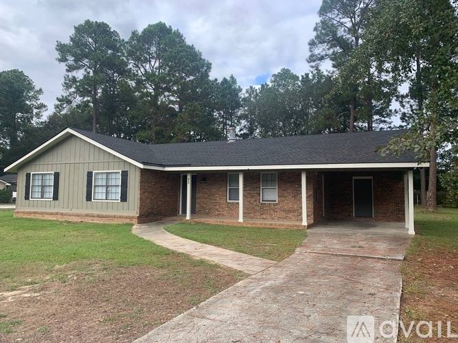 House for rent at 811 Robin Hood Trail, Statesboro, GA 30458