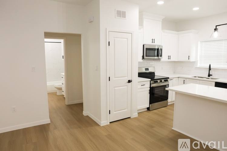 Apartment for rent at 1525 S 19th St #B, Corpus Christi, TX 78404