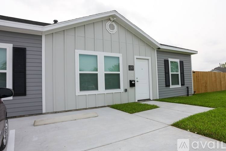 Apartment for rent at 1525 S 19th St #B, Corpus Christi, TX 78404