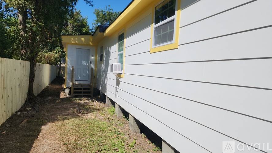 Apartment for rent at 735 Lees Lane #2, New Orleans, LA 70114