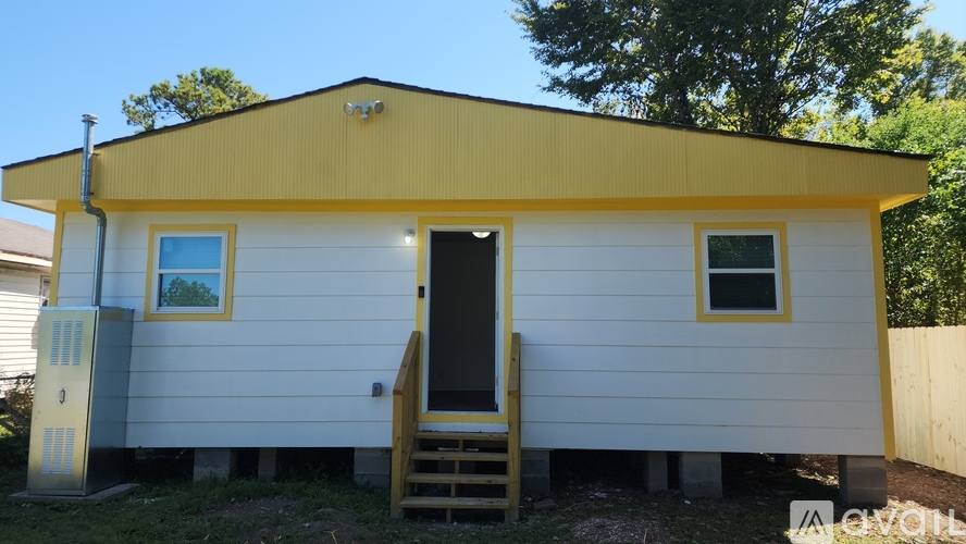 Apartment for rent at 735 Lees Lane #2, New Orleans, LA 70114