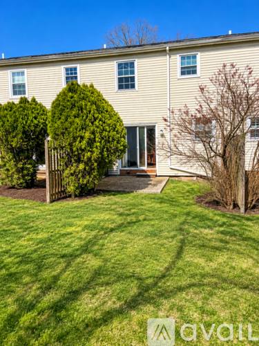 Townhouse for rent at 25 Court St, Stamford, CT 06902