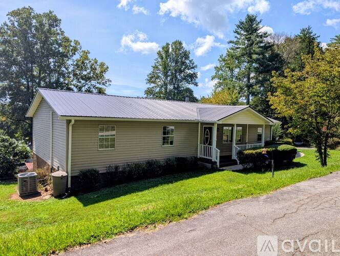 House for rent at 130 Hillside Dr, Clayton, GA 30525