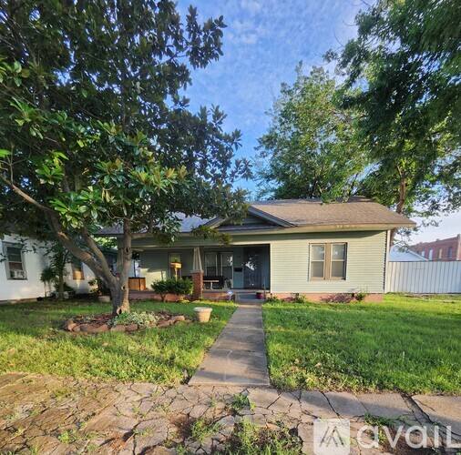 House for rent at 118 W 4th St, Stroud, OK 74079