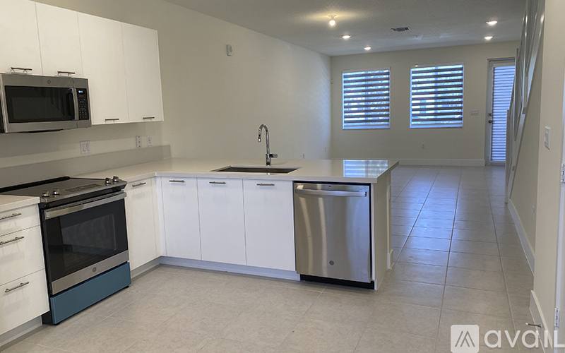 10270 NW 66th St #1-105, Doral, FL 33178 - Condo for Rent - Image 2