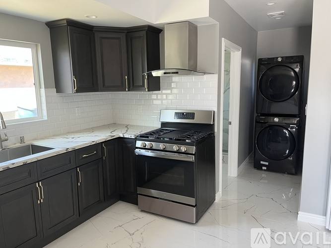 Apartment for rent at 8452 San Luis Ave #B, South Gate, CA 90280