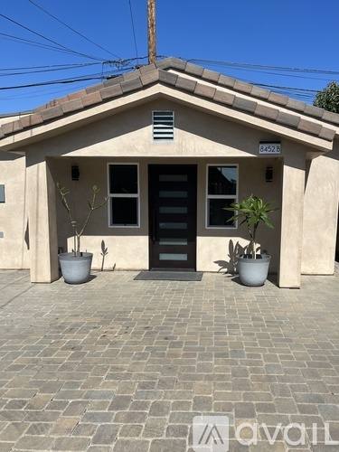 Apartment for rent at 8452 San Luis Ave #B, South Gate, CA 90280
