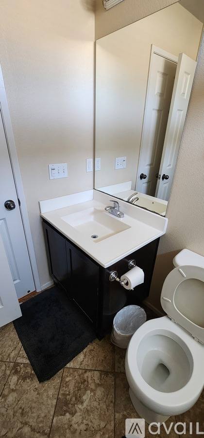 Apartment for rent at 34129 Hillside Dr #ROOM A, Lake Elsinore, CA 92532