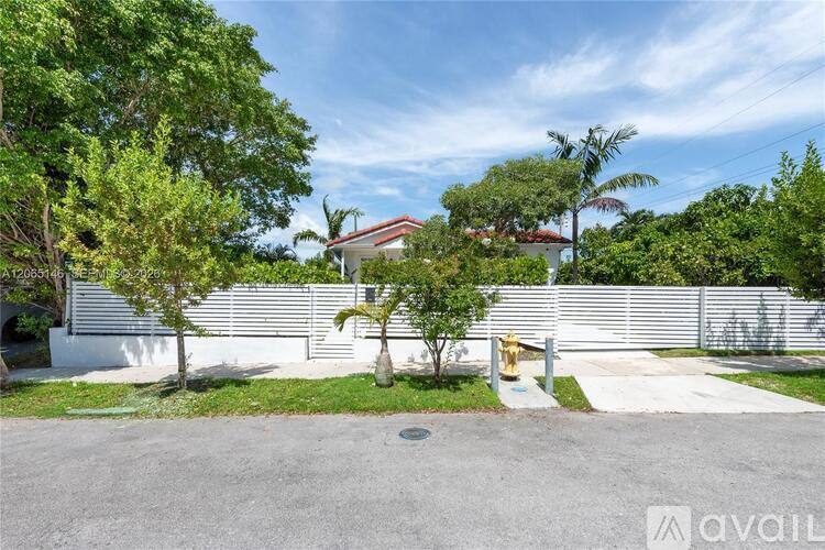 House for rent at 1450 SW 20th Ave, Miami, FL 33145