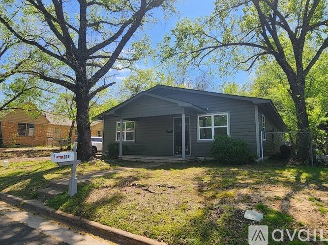 House for rent at 306 Calvert St, Sulphur Springs, TX 75482