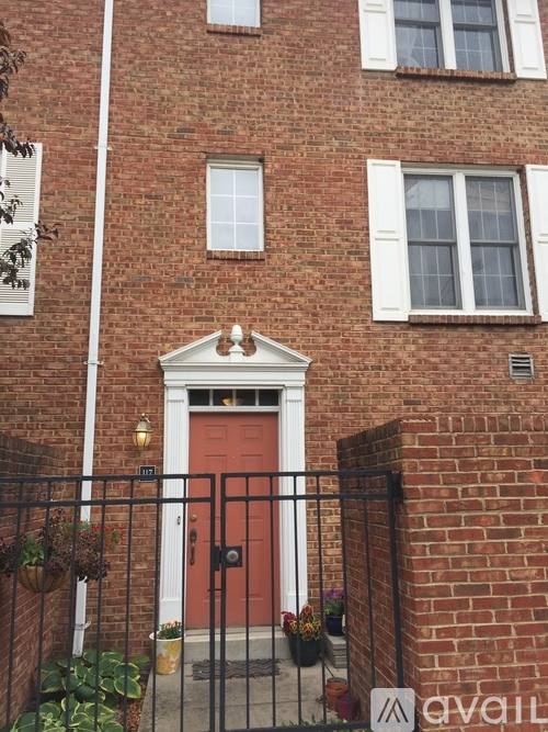 House for rent at 117 N Patterson Blvd, Dayton, OH 45402