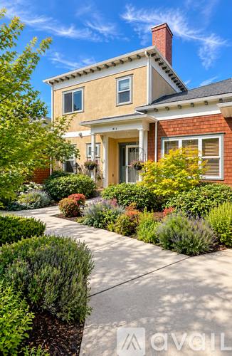 Townhouse for rent at 913 Plum Ridge Dr, Ashland, OR 97520