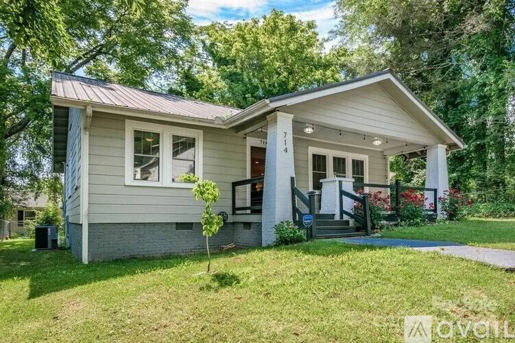 House for rent at 714 N Whitted St, Hendersonville, NC 28791