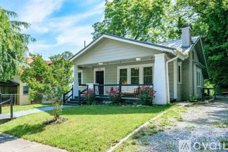 House for rent at 714 N Whitted St, Hendersonville, NC 28791