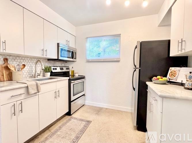 Apartment for rent at 45 E Lexington Ave #2, Phoenix, AZ 85012