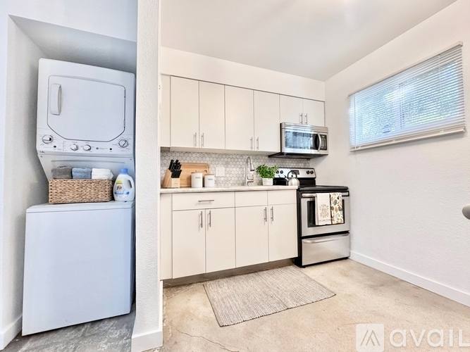 Apartment for rent at 45 E Lexington Ave #2, Phoenix, AZ 85012