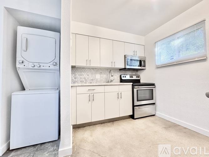 Apartment for rent at 45 E Lexington Ave #2, Phoenix, AZ 85012