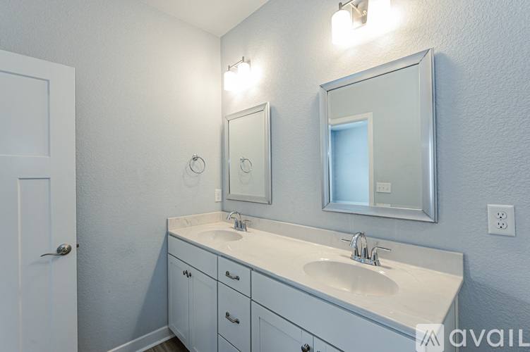 Townhouse for rent at 4732 Kilby Dr, Virginia Beach, VA 23456