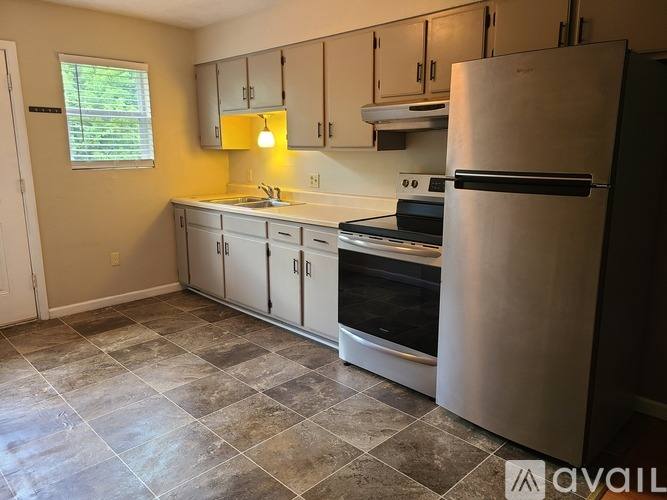 Apartment for rent at 103 Parrish St #B, Martin, TN 38237