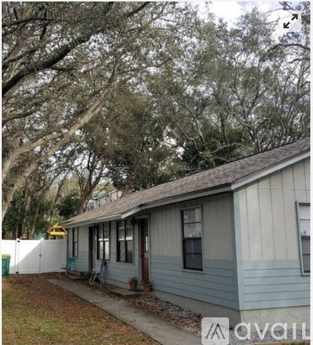 Apartment for rent at 1788 Poinsettia Ave #B, Tarpon Springs, FL 34689