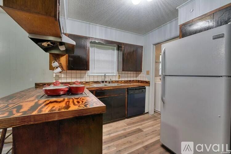 House for rent at 2702 Malvern Ave, Hot Springs, AR 71901