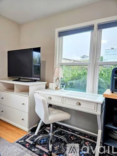 Apartment for rent at 7150 S Sunnycrest Rd #GUEST, Seattle, WA 98178