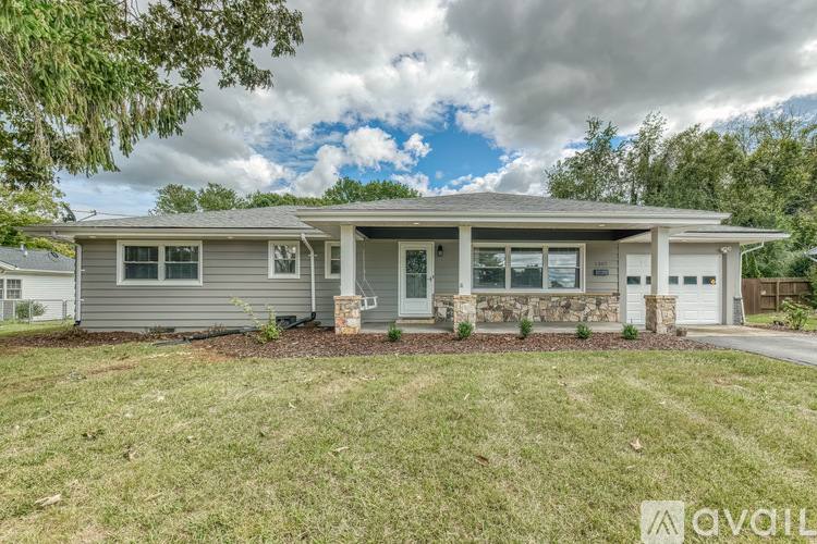 House for rent at 1307 Lynnwood Dr, Johnson City, TN 37601
