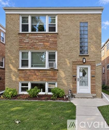 Apartment for rent at 5670 W Higgins Ave #2, Chicago, IL 60630