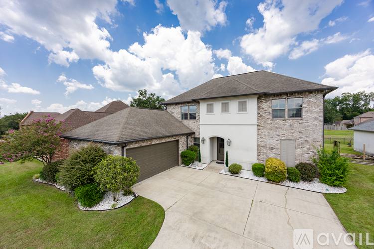 House for rent at 37436 Amalfi Dr, Prairieville, LA 70769
