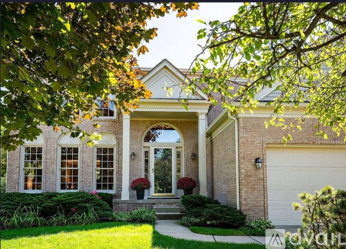 House for rent at 3774 Rolling Hills Rd, Lake Orion, MI 48359