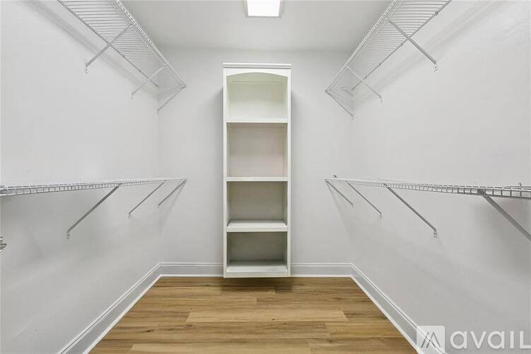 Apartment for rent at 1161 Lake Ave #116, Metairie, LA 70005