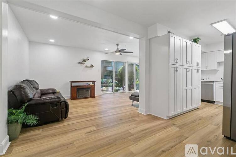 Apartment for rent at 1161 Lake Ave #116, Metairie, LA 70005