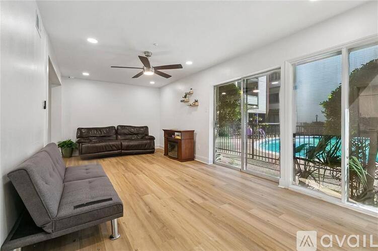Apartment for rent at 1161 Lake Ave #116, Metairie, LA 70005