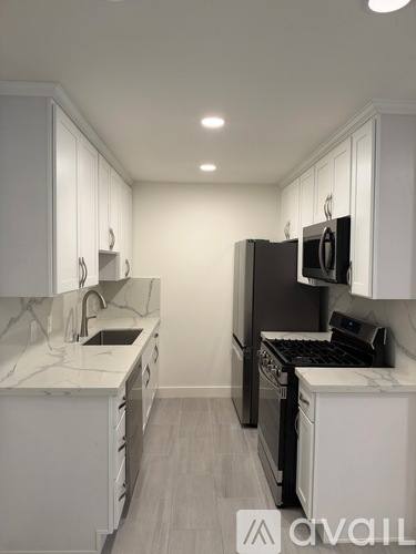 Apartment for rent at 22381 Salem Ave #2, Cupertino, CA 95014
