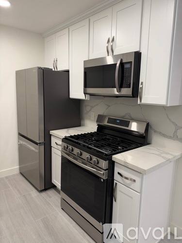 Apartment for rent at 22381 Salem Ave #2, Cupertino, CA 95014