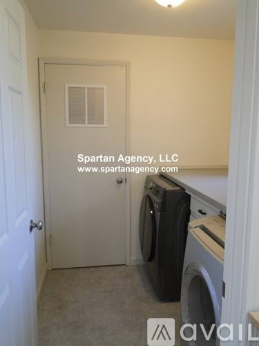 Apartment for rent at 1305 23rd St NW, Puyallup, WA 98371