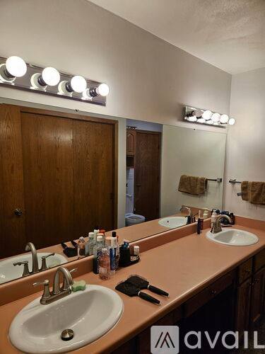 Apartment for rent at 327 6th St, Monroe, WI 53566
