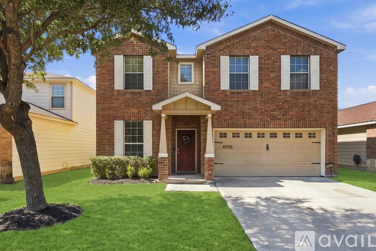 House for rent at 8955 Oakwood Park, San Antonio, TX 78254
