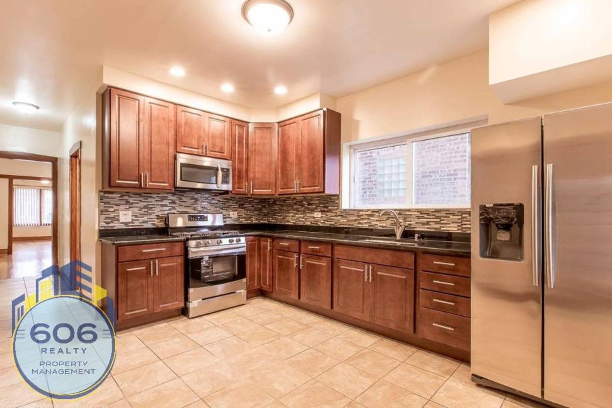 Apartment for rent at 2252 N Laramie Ave #1, Chicago, IL 60639