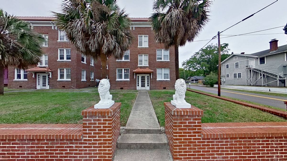 Apartment for rent at 2619 College St, Jacksonville, FL 32204